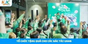Tổ Chức Tặng Quà Cho Các Bác Tài Grab - KJC Thiện Nguyện