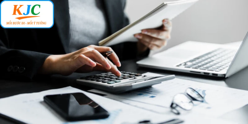 Hiểu rõ việc làm xuất nhập khoản trước khi đăng ký